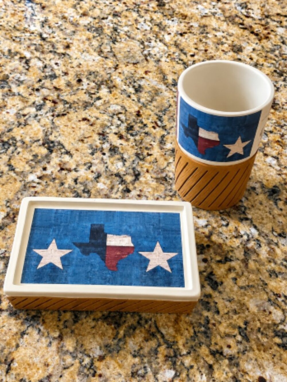 Avanti Texas State Soap Dish and Tumbler Bathroom Decor NWT